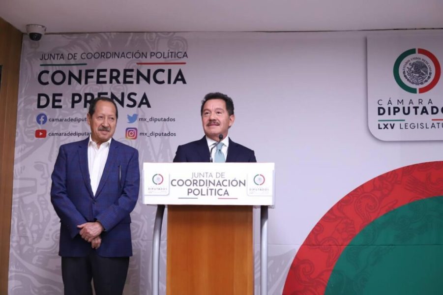 Afirma Ignacio Mier que títulos profesionales son un fraude